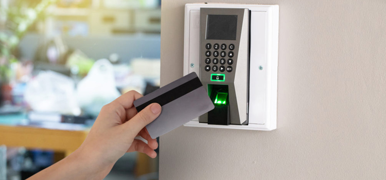 key card entry system La Ca